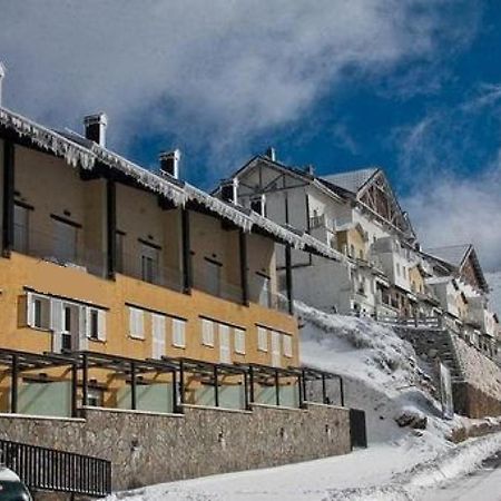 Vista Nevada Ski Lodge Sierra Nevada Bagian luar foto