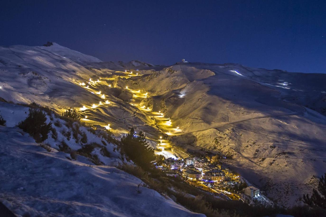 Vista Nevada Ski Lodge Sierra Nevada Bagian luar foto