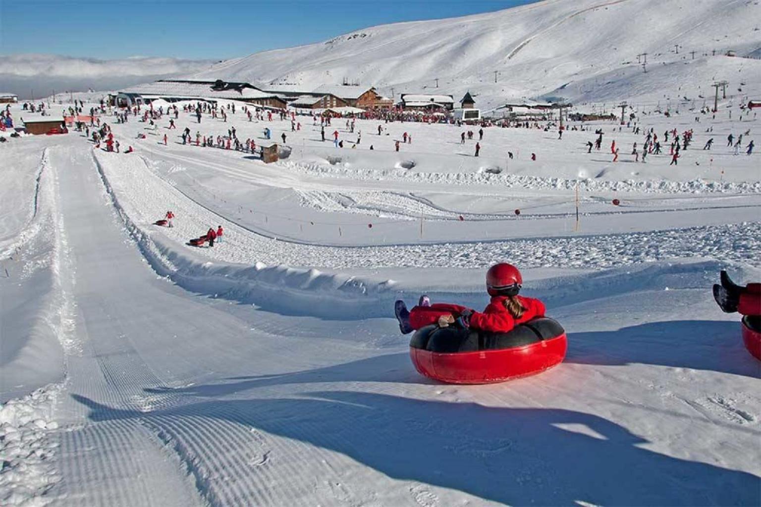 Vista Nevada Ski Lodge Sierra Nevada Bagian luar foto